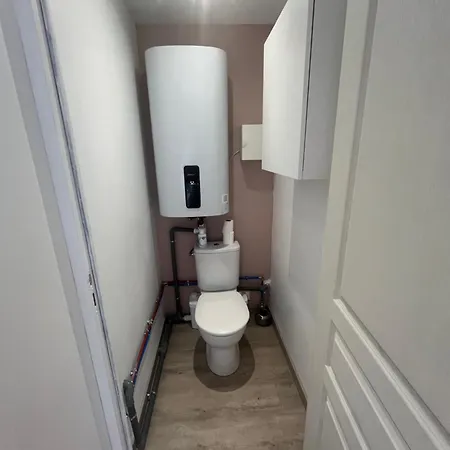 Pansiyon Dependance Prive Saint-Thibault-des-Vignes