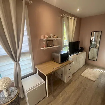 Dependance Prive Pansiyon Saint-Thibault-des-Vignes